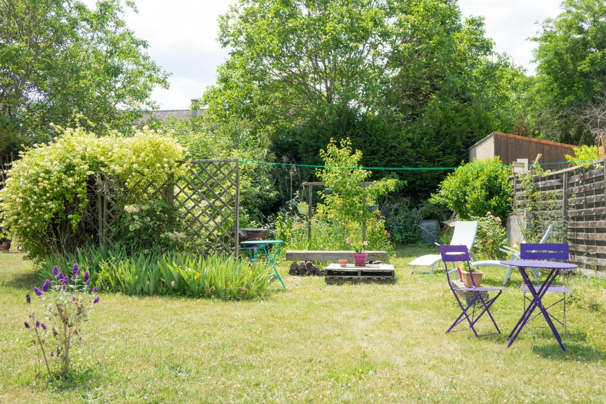 Chantilly table hote et petit déjeuner possible Noyers  Extérieur photo